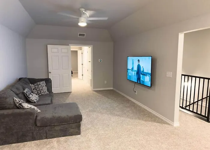 Holiday home Haven B: Gateway To Cavazos And *